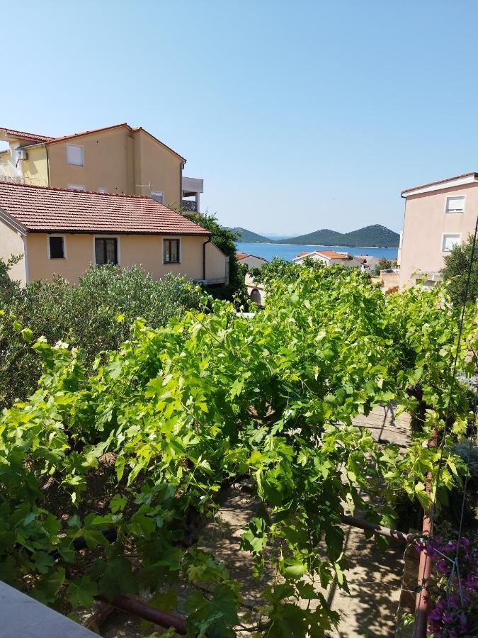 Apartments Davor Drage Exterior photo