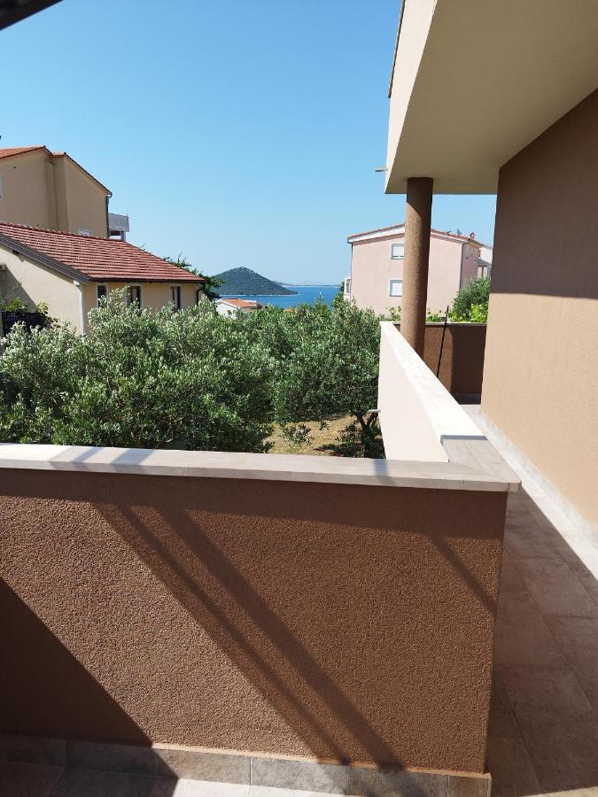 Apartments Davor Drage Exterior photo