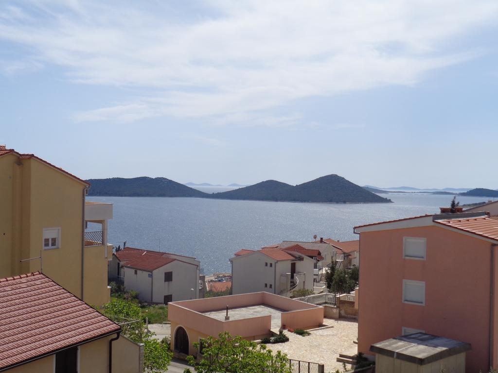 Apartments Davor Drage Exterior photo
